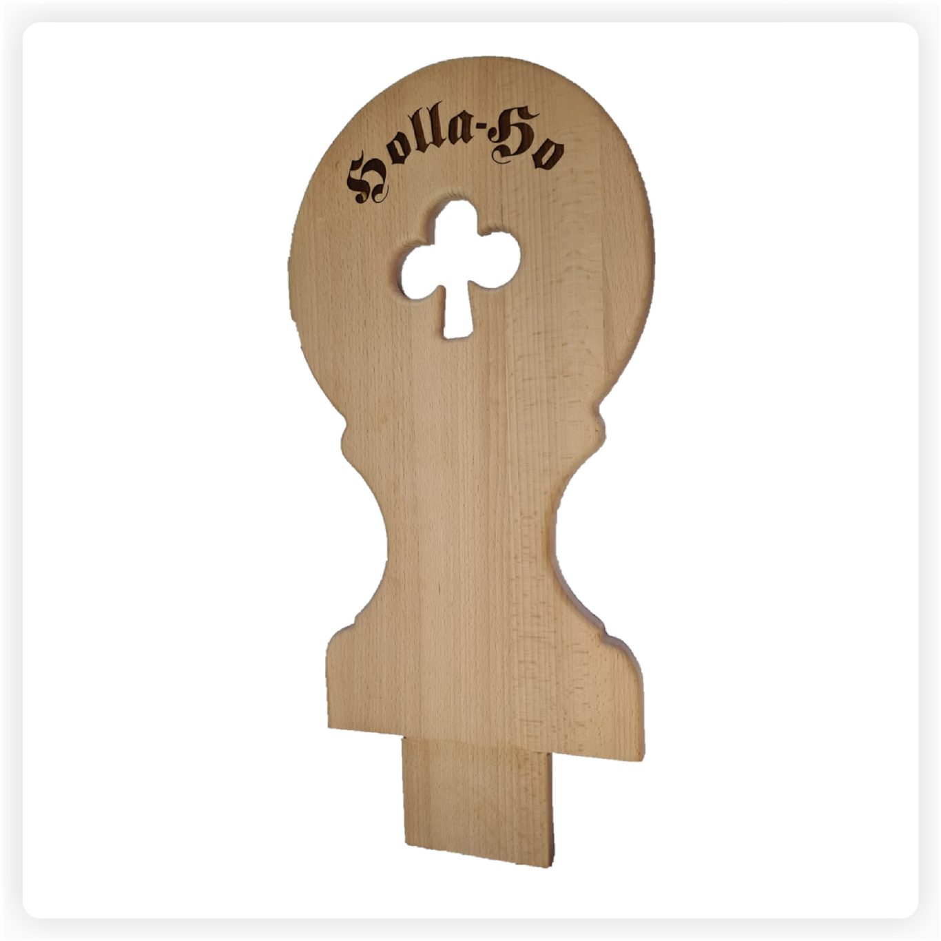 Stuhllehne mit Lasergravur Personalisierte Stuhllehne aus Holz mit präziser Lasergravur und ausgeschnittenem Kreuzmotiv