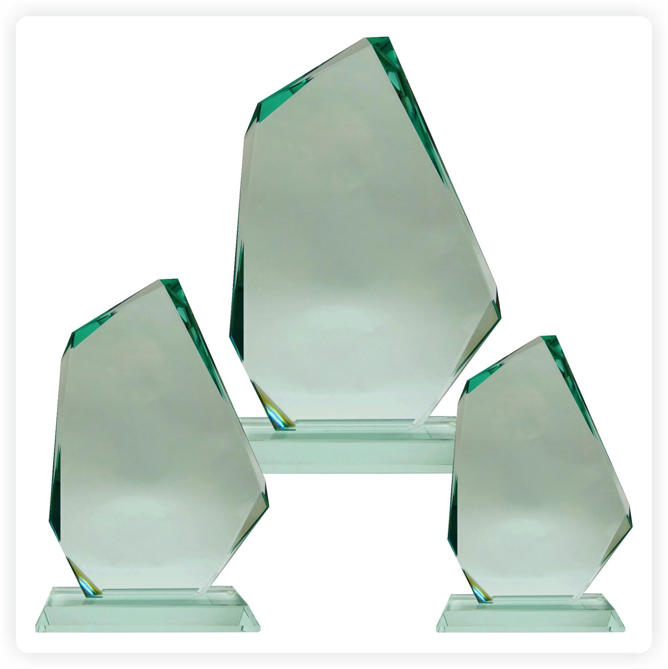 Glaspokale Serie Felsen Glaspokale in Felsenform in drei Größen als Basis für individuelle Gravuren oder Druck