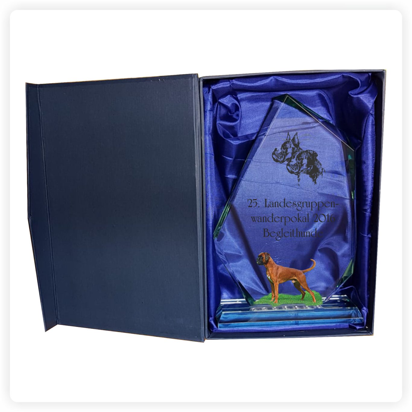 Glaspokal in Geschenkbox Glaspokal mit Gravur und Farbdruck in hochwertiger Geschenkbox mit Stoffeinlage